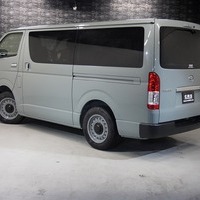 4949 令和6年式 ハイエース スーパーGL  2WD 2,800cc(ディーゼル車) 2/5人乗車 40kmのサムネイル
