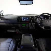 4873 令和3年式 ハイエース スーパーGL ダークプライムⅡ 2WD 2,000cc (ガソリン車) 2/5人乗車 0.5万kmのサムネイル