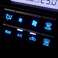 4680 平成29年式 ハイエース スーパーGL ダークプライム 2WD 2,000cc (ガソリン車)  2/5人乗車 3.0万kmのサムネイル