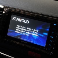 4862 令和1年式 ハイエース スーパーGL ダークプライムⅡ 2WD 2,800cc (ディーゼル車) 2/5人乗車 5.0万kmのサムネイル