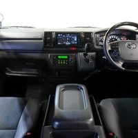 4862 令和1年式 ハイエース スーパーGL ダークプライムⅡ 2WD 2,800cc (ディーゼル車) 2/5人乗車 5.0万kmのサムネイル