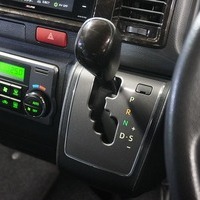 4847 令和4年式 ハイエース スーパーGL ダークプライムⅡ 2WD 2,000cc (ガソリン車)  2/5人乗車 3.9万kmのサムネイル