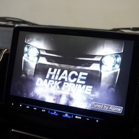 4898 平成28年式　ハイエース スーパーGL ダークプライム 2WD 2,000cc(ガソリン車) 2/5人乗車　7.2万kmのサムネイル