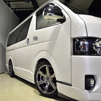 4837.平成30年式 ハイエース スーパーGL ダークプライム 2WD 2,800㏄ ディーゼル車 走行8.7万キロ 検査1年付きのサムネイル