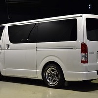 4910.令和1年式 ハイエース スーパーGL ダークプライムⅡ 2WD ガソリン車 走行4,6万キロ 検査1年付きのサムネイル