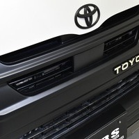 4898 平成28年式　ハイエース スーパーGL ダークプライム 2WD 2,000cc(ガソリン車) 2/5人乗車　7.2万kmのサムネイル
