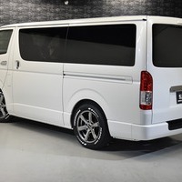 4871 令和4年式 ハイエース スーパーGL ダークプライムⅡ 2WD 2,000cc (ガソリン車)  2/5人乗車 1.1万kmのサムネイル