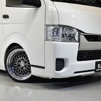 4965 令和3年式 トヨタ ハイエース DX 2WD 2,000cc (ガソリン車) 2/5人乗車 1.8万kmのサムネイル