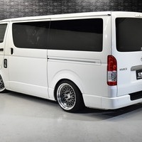 4965 令和3年式 トヨタ ハイエース DX 2WD 2,000cc (ガソリン車) 2/5人乗車 1.8万kmのサムネイル