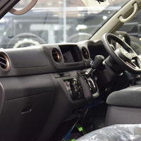 4808 キャラバン オリジナルPKG　GRANDプレミアムGX 2WD 2,400cc (ディーゼル車) 5人乗車　のサムネイル