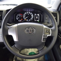 4800 令和6年式 ハイエース DX コントラPKG　2WD 2,800cc (ディーゼル車) 3/6人乗車　50kmのサムネイル