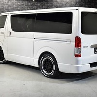 4848  令和3年式 ハイエース スーパーGL ダークプライムⅡ  2WD 2,000cc (ガソリン車)  5人乗車　4.4万kmのサムネイル
