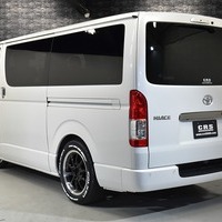 4848  令和3年式 ハイエース スーパーGL ダークプライムⅡ  2WD 2,000cc (ガソリン車)  5人乗車　4.4万kmのサムネイル