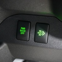 4909 令和5年式 ハイエース スーパーGL ダークプライムⅡ 2WD 2,800cc (ディーゼル車) 2/5人乗車 1.4万kmのサムネイル