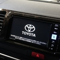 4944 令和6年式 ハイエース スーパーGL ダークプライムⅡ 2WD 2,800cc (ディーゼル車) 2/5人乗車 20kmのサムネイル