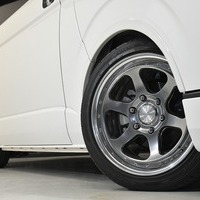 4966 令和6年式 ハイエース スーパーGL ダークプライムⅡ 2WD 2,000cc(ガソリン車) 2/5人乗車 0.66万kmのサムネイル