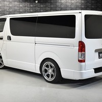 4966 令和6年式 ハイエース スーパーGL ダークプライムⅡ 2WD 2,000cc(ガソリン車) 2/5人乗車 0.66万kmのサムネイル