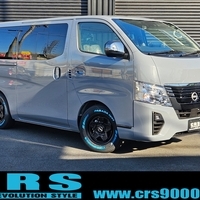 4937　キャラバン　GRANDプレミアムGX　2WD　2000cc　ガソリン車　5人乗りのサムネイル