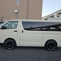 4948　令和6年式　ハイエース　DX　2WD　2000cc　ガソリン車　6人乗り　80kmのサムネイル