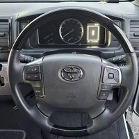 4962　令和4年式　ハイエース　スーパーGL　ダークプライムⅡ　4WD　2800cc　ディーゼル車　5人乗り　1.2万kmのサムネイル