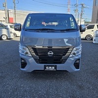 4937　キャラバン　GRANDプレミアムGX　2WD　2000cc　ガソリン車　5人乗りのサムネイル
