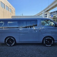 4937　キャラバン　GRANDプレミアムGX　2WD　2000cc　ガソリン車　5人乗りのサムネイル