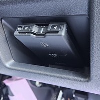 4937　キャラバン　GRANDプレミアムGX　2WD　2000cc　ガソリン車　5人乗りのサムネイル