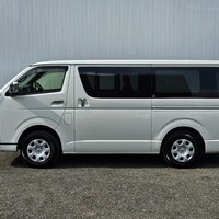 4962　令和4年式　ハイエース　スーパーGL　ダークプライムⅡ　4WD　2800cc　ディーゼル車　5人乗り　1.2万kmのサムネイル