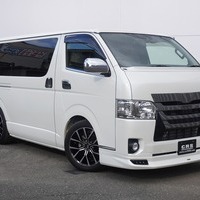 4993 平成30年式 ハイエース スーパーGL ダークプライム　2WD 2,800cc (ディーゼル) 2/5人乗車 1.5万kmのサムネイル