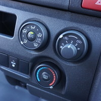 4805　令和6年式　ハイエース　DX　2WD　2000cc　ガソリン車　6人乗り　39kmのサムネイル