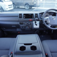 4805　令和6年式　ハイエース　DX　2WD　2000cc　ガソリン車　6人乗り　39kmのサムネイル