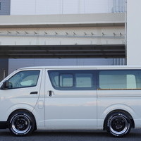 4805　令和6年式　ハイエース　DX　2WD　2000cc　ガソリン車　6人乗り　39kmのサムネイル