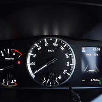 4627　令和4年式　ハイエース　ワゴン　GL　2WD　2700cc　ガソリン車　10人乗り　0.5万km　ベッドキットⅣ架装のサムネイル