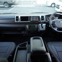 4627　令和4年式　ハイエース　ワゴン　GL　2WD　2700cc　ガソリン車　10人乗り　0.5万km　ベッドキットⅣ架装のサムネイル