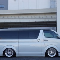 4893　令和2年式　ハイエース　スーパーGL　ダークプライムⅡ　2WD　2800cc　ディーゼル車　5.0万km　ハイドロのサムネイル