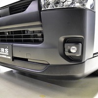 5023. 令和5年式 ハイエース DX 2WD 2,000cc ガソリン車 3/6人乗車 走行3.5キロ 検査1年付きのサムネイル