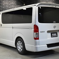 4839 令和4年式 ハイエース スーパーGL ダークプライムⅡ 2WD 2,000cc (ガソリン車) 2/5人乗車 3.9万kmのサムネイル