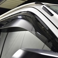 5023. 令和5年式 ハイエース DX 2WD 2,000cc ガソリン車 3/6人乗車 走行3.5キロ 検査1年付きのサムネイル