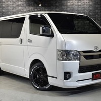 4942 令和5年式 ハイエース スーパーGL ダークプライムⅡ 2WD 2,000cc (ガソリン車) 2/5人乗車 3.0万kmのサムネイル