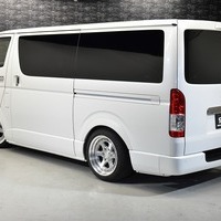 4984 令和5年式 トヨタ ハイエース スーパーGL DP-Ⅱ 2WD  2,800cc(ディーゼル車) 2/5人乗車 5,900kmのサムネイル