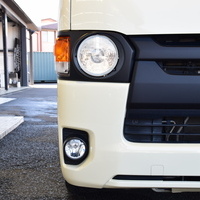4959 平成28年式 ハイエース スーパーGL  2WD 3,000cc (ディーゼル車) 5人乗車 5.1万kmのサムネイル
