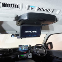 5038 令和5年式 ハイエース ワゴンGL  2WD 2,700cc (ガソリン車) 10人乗車 1.73万kmのサムネイル