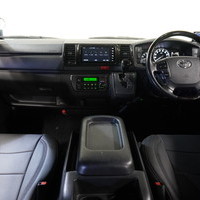 4673 令和3年式 トヨタ ハイエース スーパーGL ダークプライム2 アティックスバン 2WD 2,800cc(ディーゼル車）7.9万kmのサムネイル