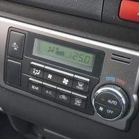 4961　令和4年式　ハイエース　スーパーGL　ダークプライムⅡ　2WD　2000cc　ガソリン車　5人乗り　8.0万kmのサムネイル