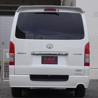 4961　令和4年式　ハイエース　スーパーGL　ダークプライムⅡ　2WD　2000cc　ガソリン車　5人乗り　8.0万kmのサムネイル