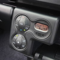 3688　平成31年式　サクシード　HYBRID　TX　2WD　1500cc　ハイブリッド車　5人乗り　7万kmのサムネイル