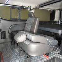 5056 令和3年式 日産 キャラバン グランドプレミアムGX 2WD 2,000cc (ガソリン車) 2/5人乗車 7,800kmのサムネイル