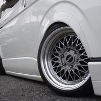 5057　令和1年式　ハイエース　スーパーGL　ダークプライムⅡ　2WD　2800cc　ディーゼル車　5人乗り　8.8万kmのサムネイル