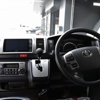 5061.平成30年式 ハイエース スーパーGL 2WD 2,000cc ガソリン車 走行1.9万キロ 検査1年付きのサムネイル