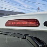 5008　令和1年式　ハイエース　スーパーGL　ダークプライムⅡ　2WD　2000cc　ガソリン車　5人乗り　4.9万kmのサムネイル